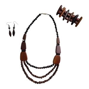 Vintage Wooden Jewelry Set.